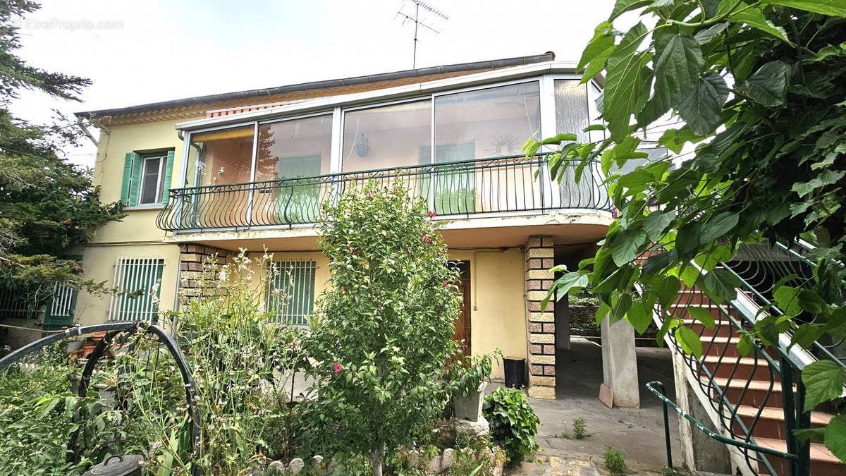 Maison à SAINT-GILLES