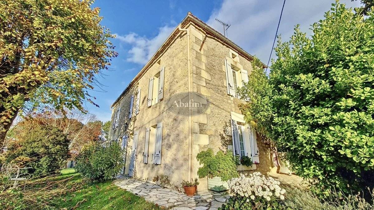 Maison à SOUSSAC