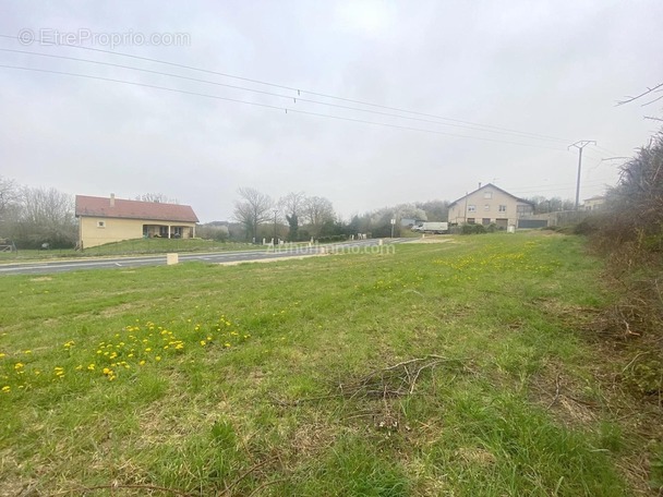 Terrain à SAINT-AGNIN-SUR-BION