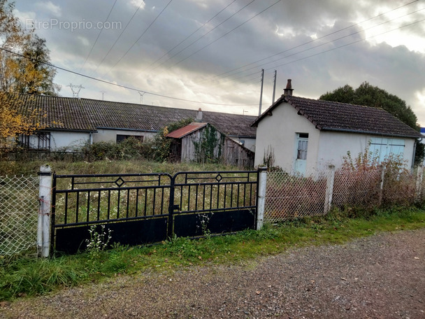 Maison à CHAMPVERT