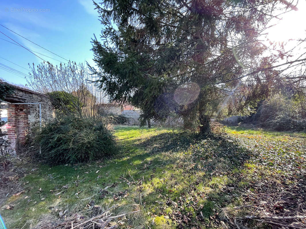 Terrain à CHAUMONT-EN-VEXIN