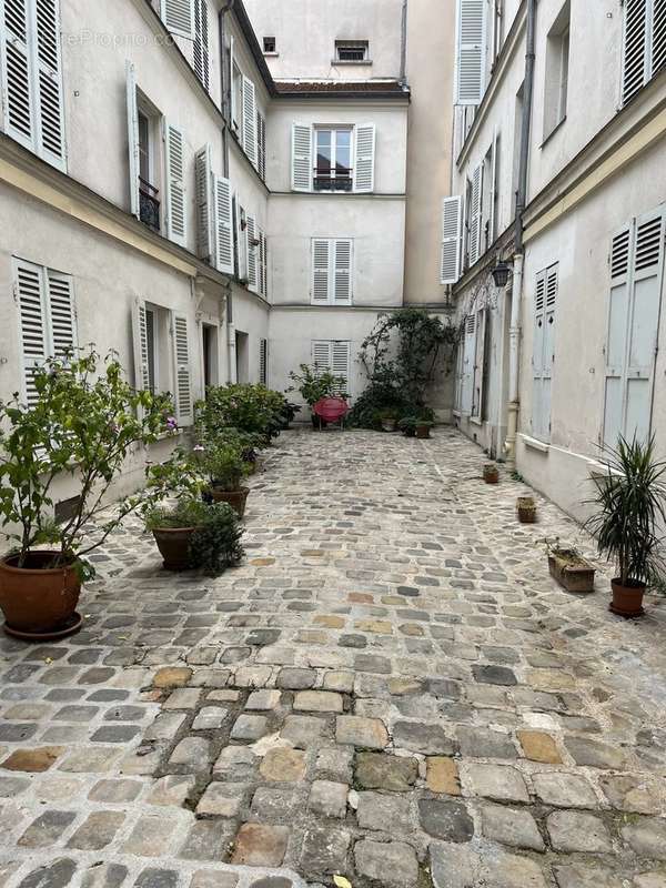 Appartement à PARIS-18E