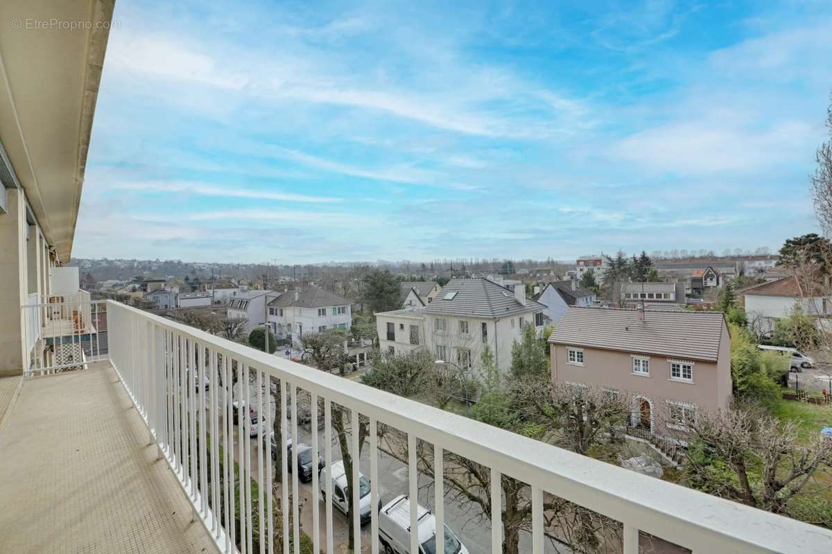 Appartement à SAINT-MAUR-DES-FOSSES