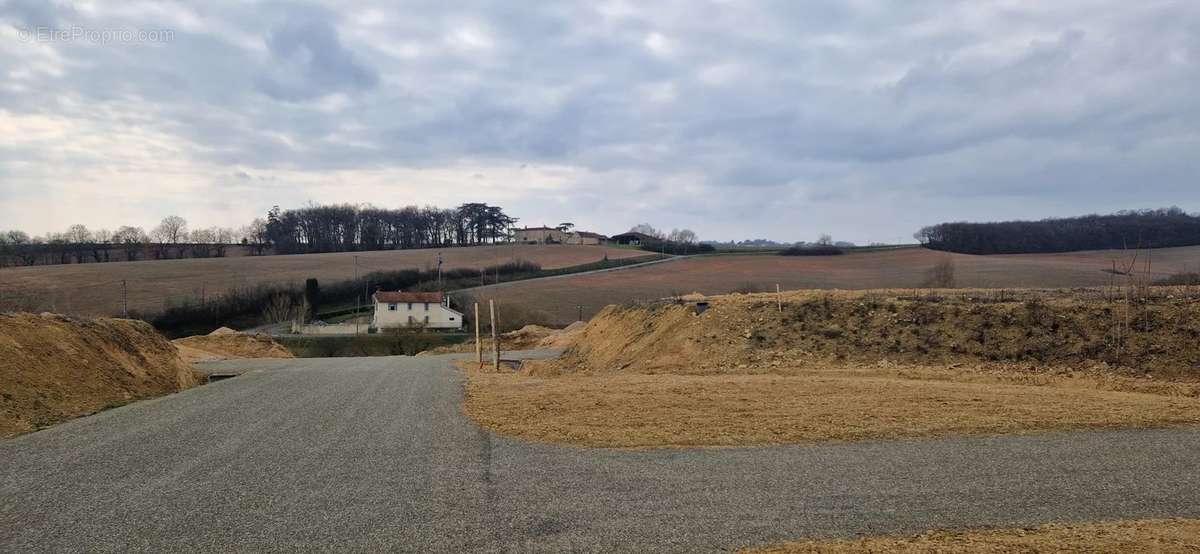 Terrain à LEBOULIN