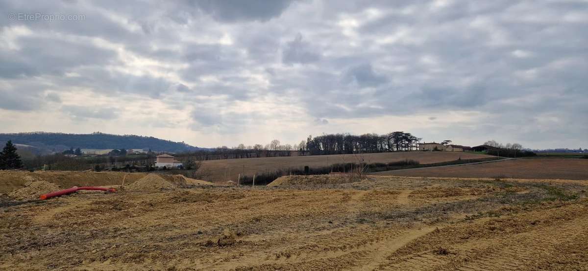 Terrain à LEBOULIN