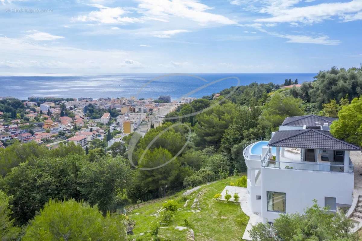 Maison à ROQUEBRUNE-CAP-MARTIN