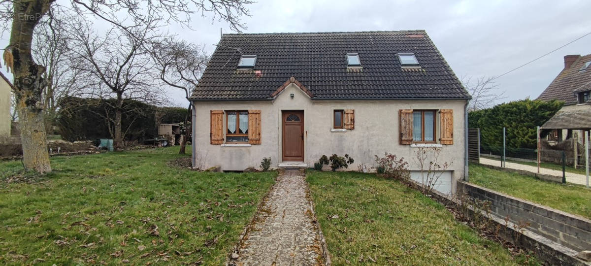 Maison à DOURDAN