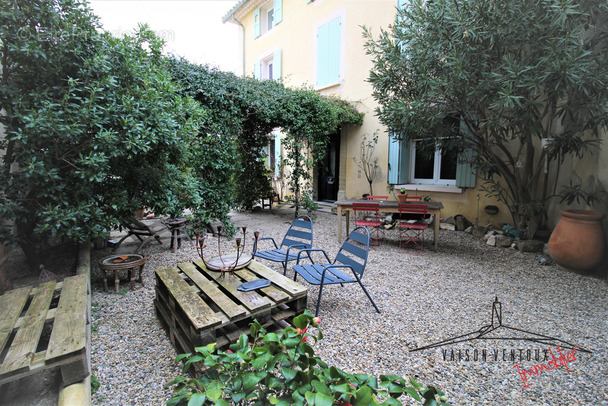 Maison à VAISON-LA-ROMAINE