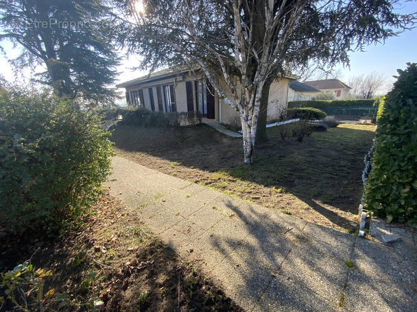 Maison à SAINT-BONNET-DE-MURE