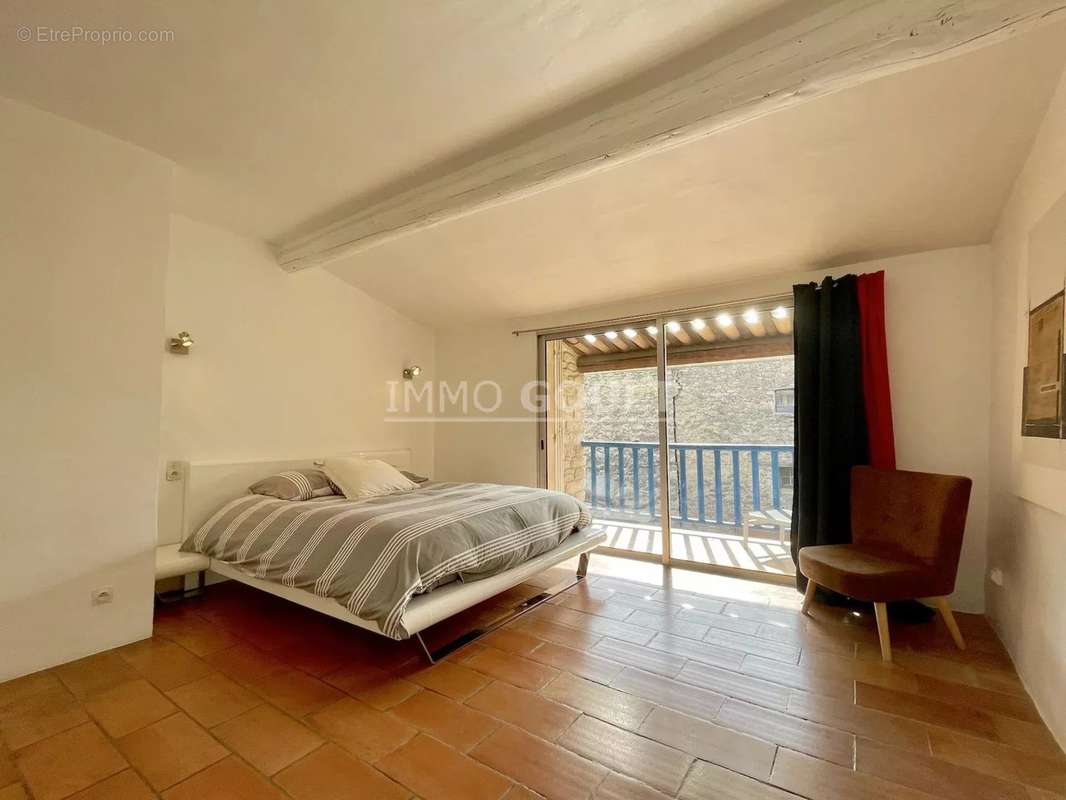 Appartement à BONNIEUX