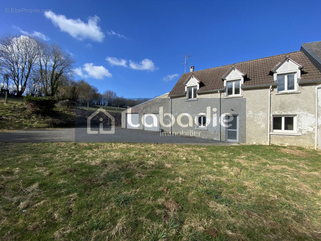 Maison à SAINTE-CECILE