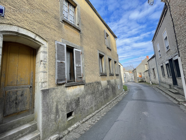 Maison à MEREVILLE