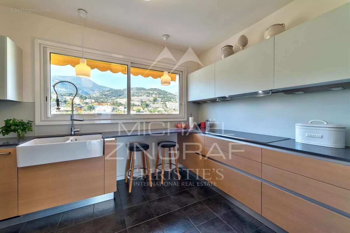 Appartement à ROQUEBRUNE-CAP-MARTIN