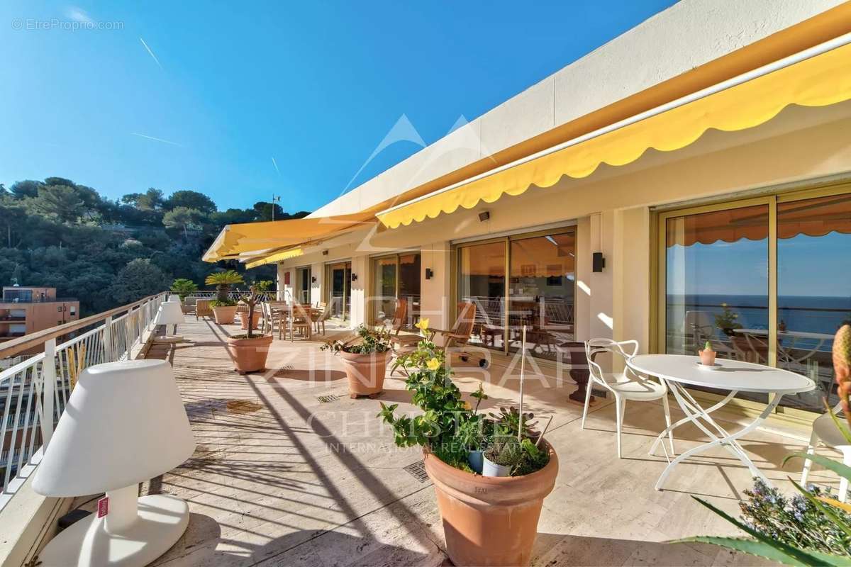 Appartement à ROQUEBRUNE-CAP-MARTIN