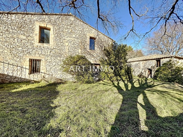 Maison à GORDES