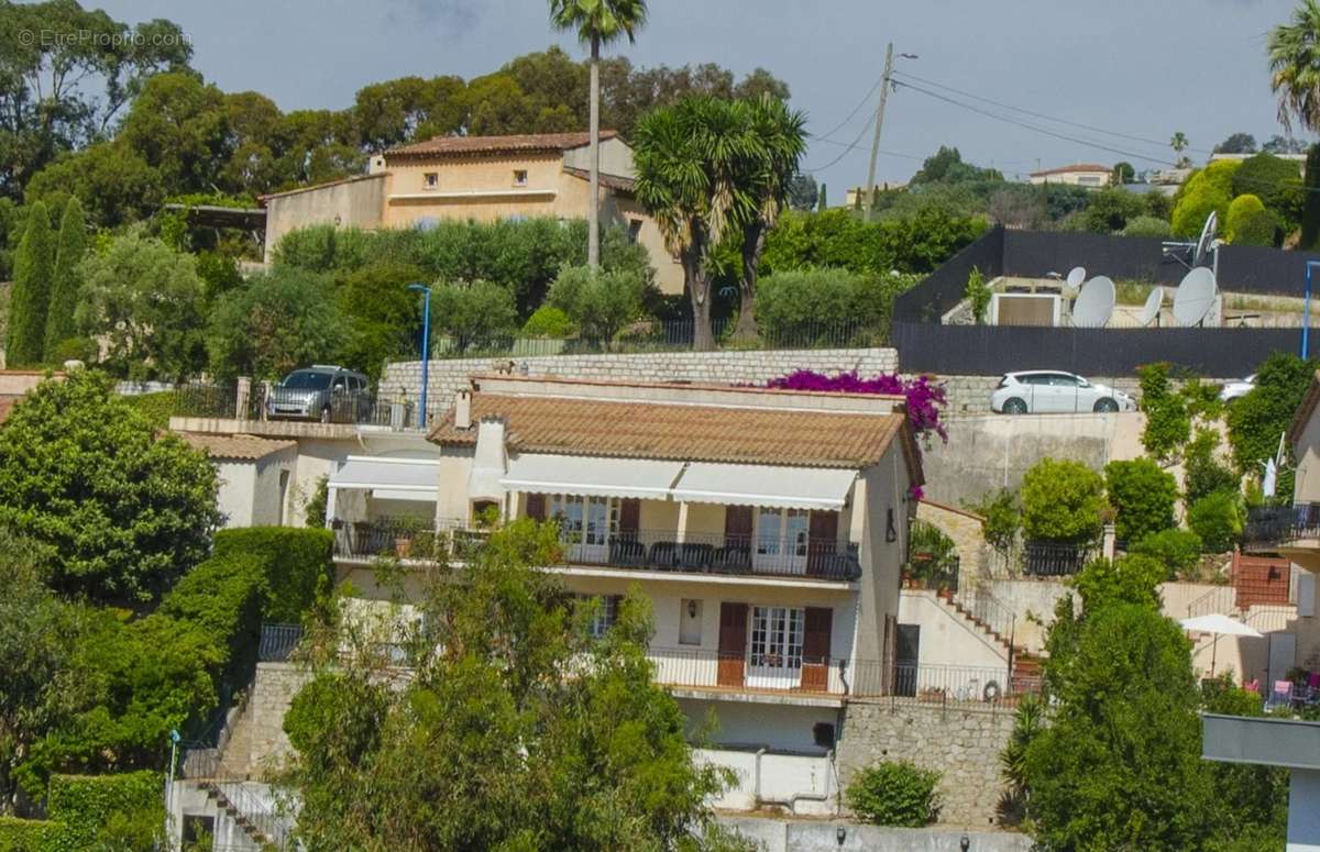 Maison à MANDELIEU-LA-NAPOULE