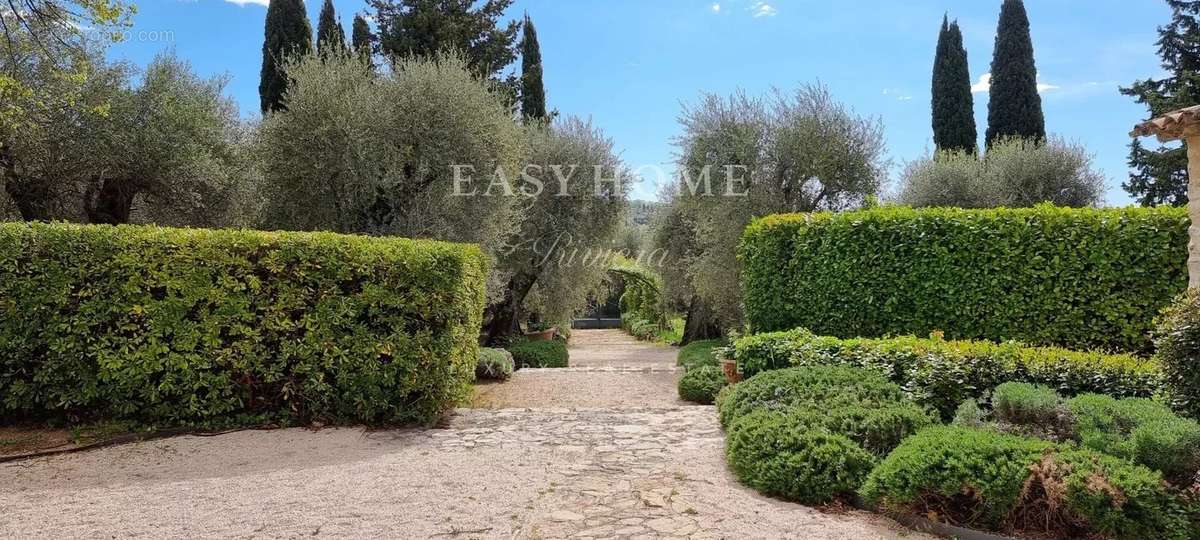 Maison à MOUGINS