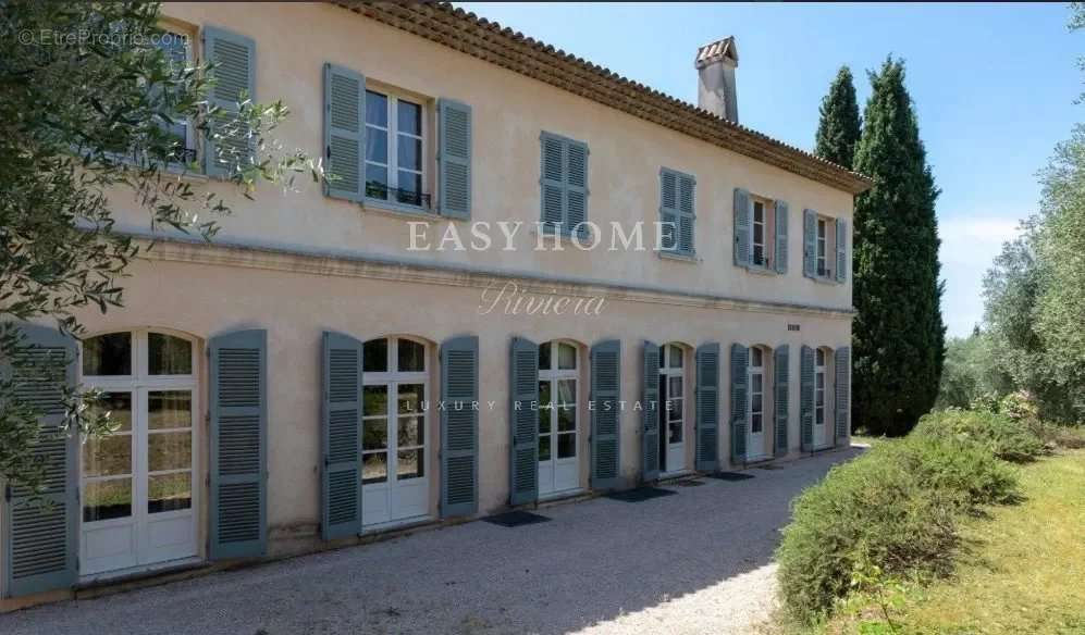 Maison à MOUGINS