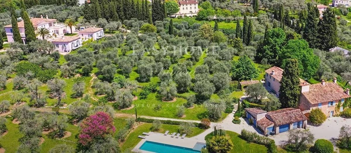 Maison à MOUGINS