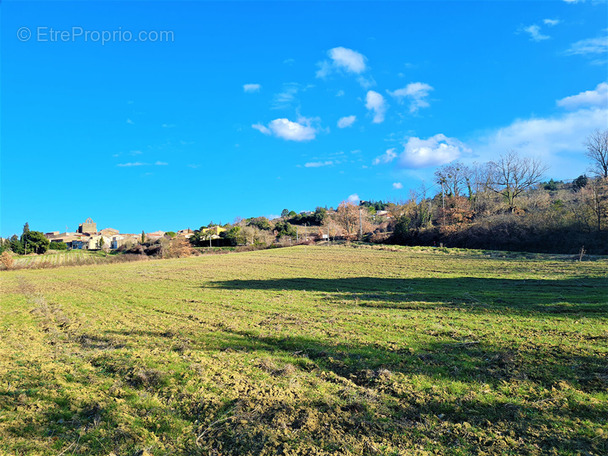 Terrain à MAGRIE