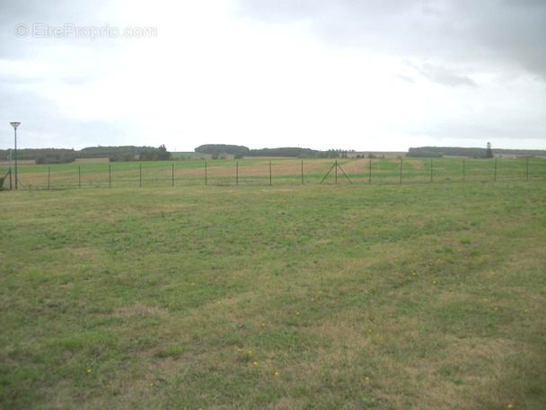 Terrain à BONNEVAL