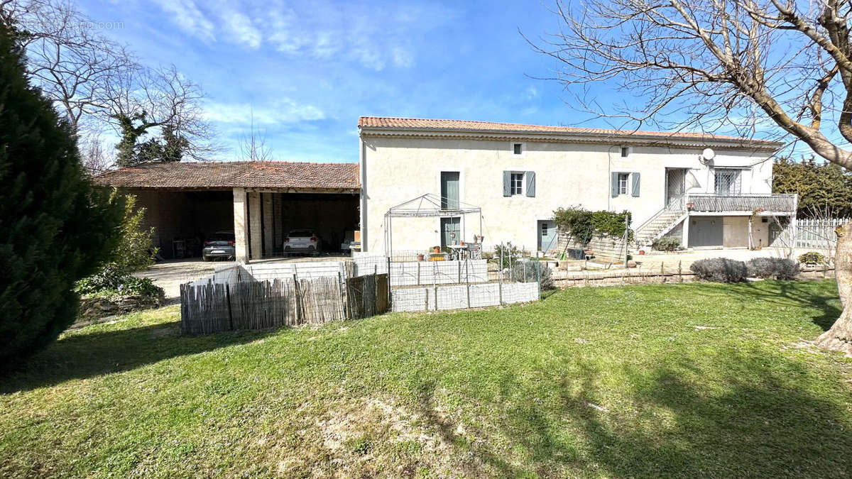 Maison à MONTEUX