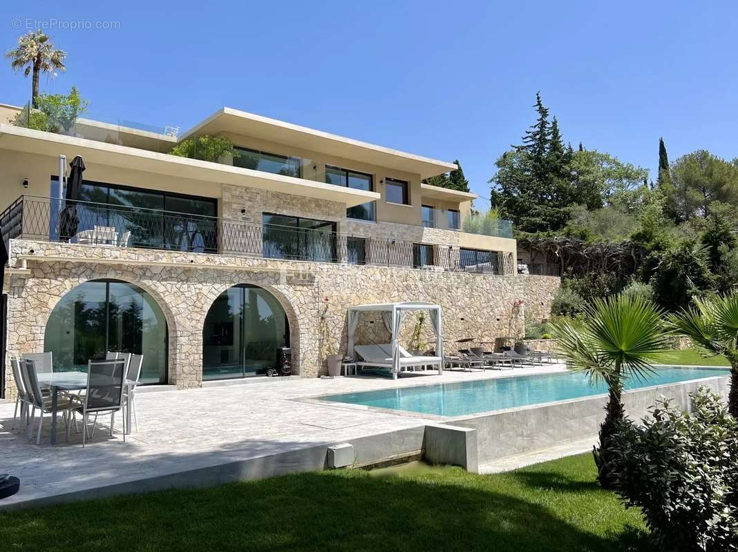 Maison à MOUGINS