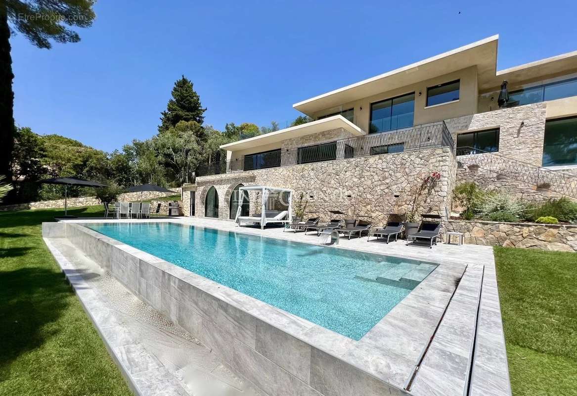 Maison à MOUGINS