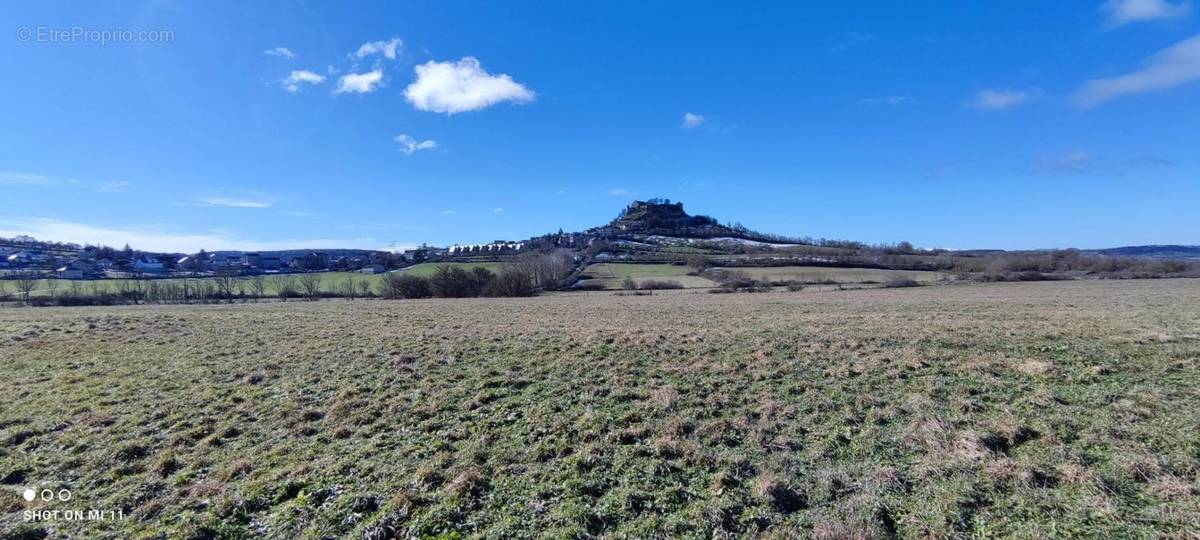 Terrain à SEVERAC-LE-CHATEAU