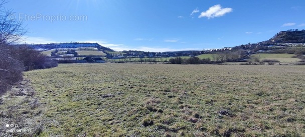 Terrain à SEVERAC-LE-CHATEAU