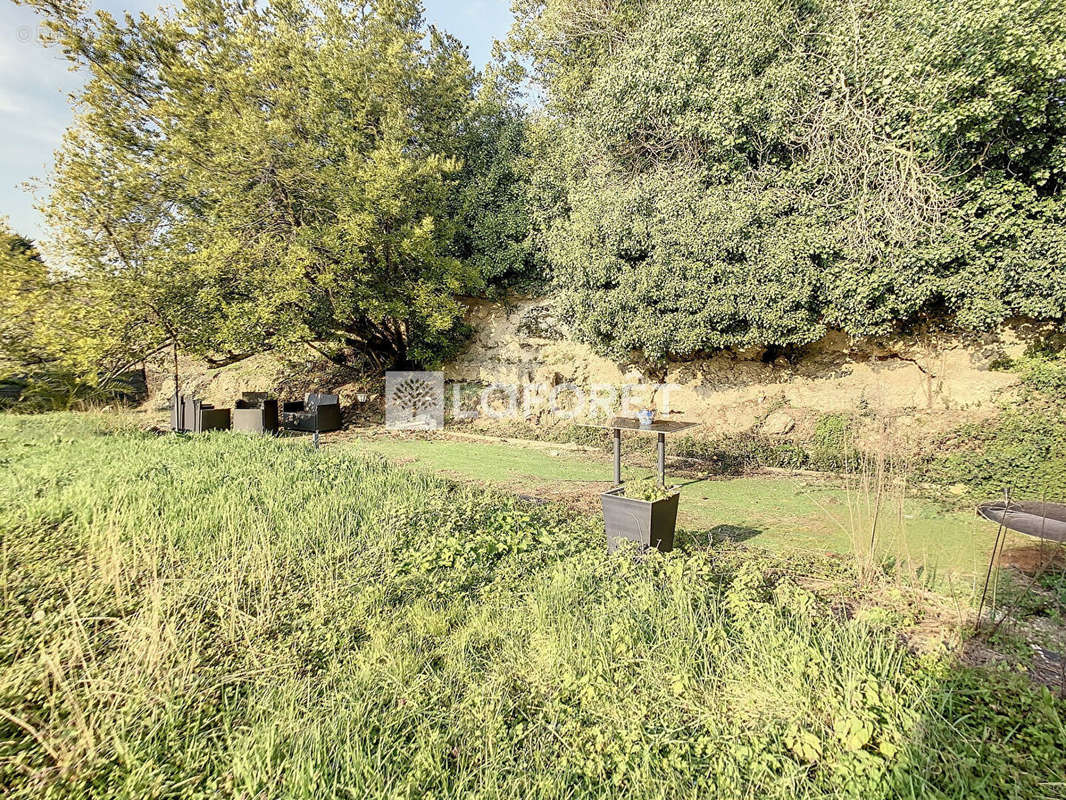 Maison à BAYON-SUR-GIRONDE