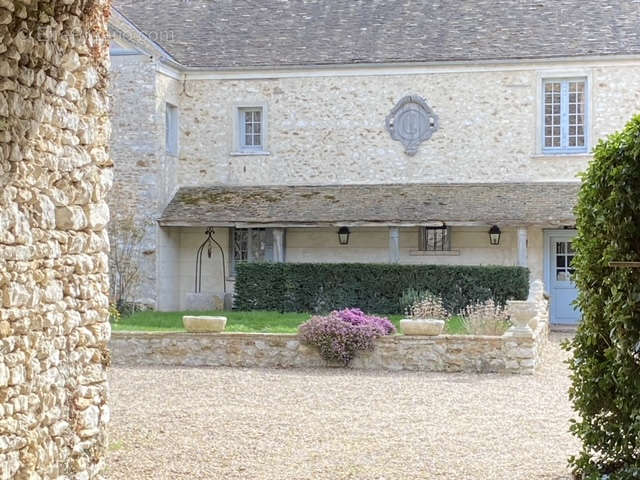 Maison à HOUDAN