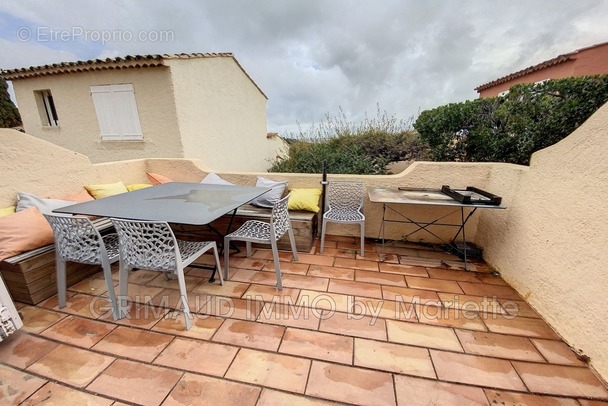 Appartement à GRIMAUD