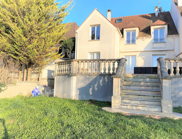 Maison à CHENNEVIERES-SUR-MARNE