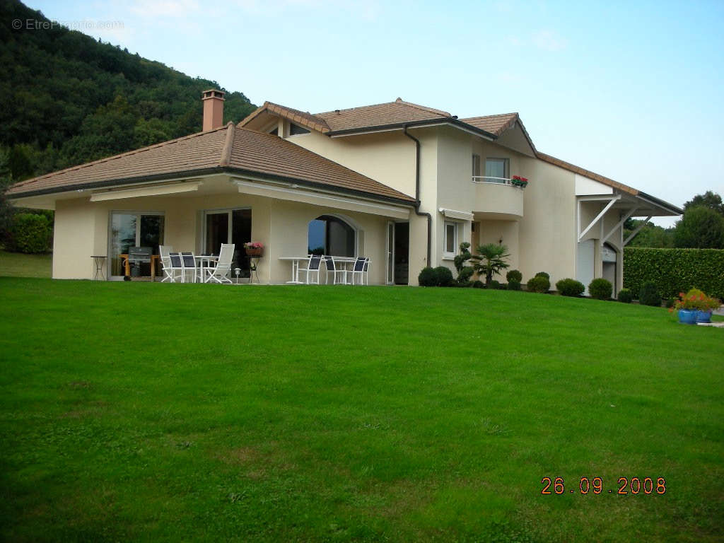 Maison à DIVONNE-LES-BAINS