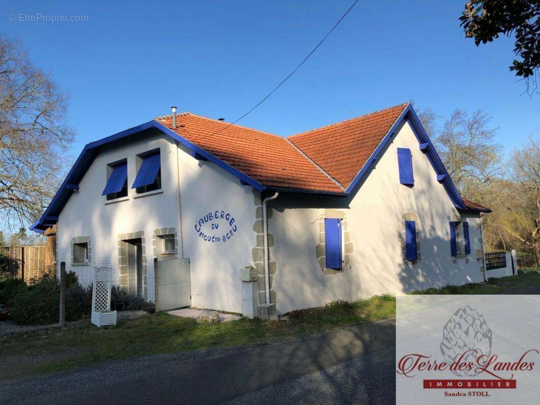 Maison à ROQUEFORT