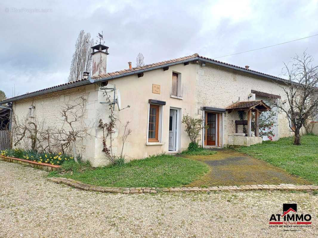 Maison à CHALAIS