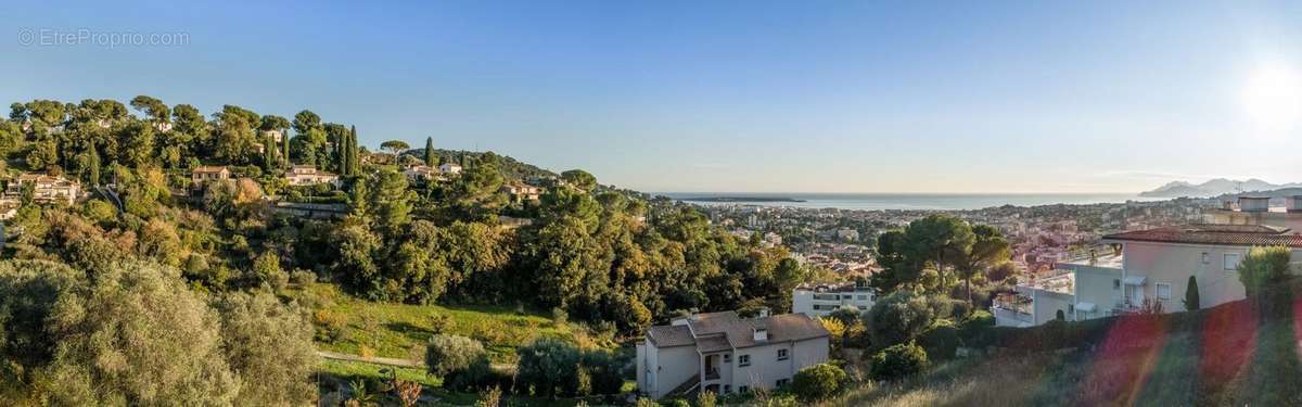 Appartement à LE CANNET