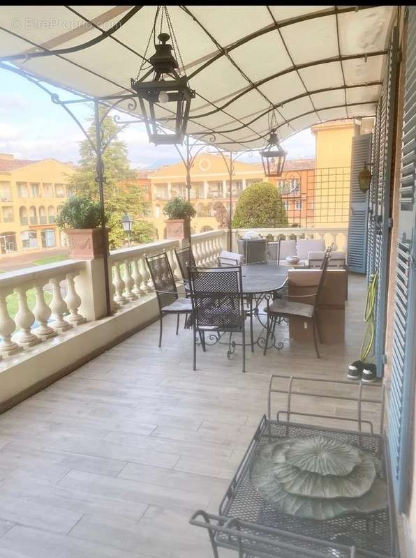 Appartement à VILLENEUVE-LOUBET