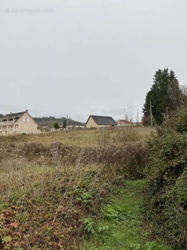 Terrain à FLEURY-LA-VALLEE