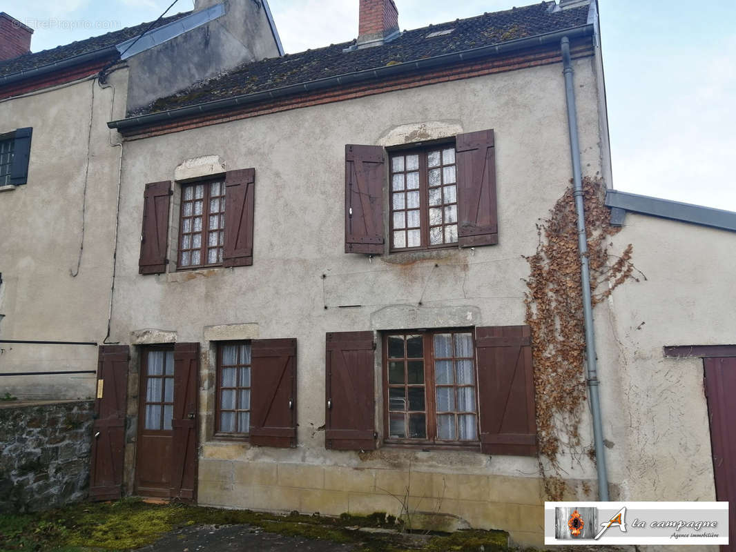 Maison à MARCILLAT-EN-COMBRAILLE