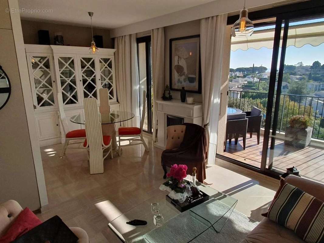 Appartement à VILLENEUVE-LOUBET