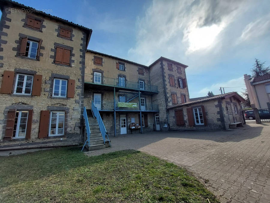 Maison à THURET