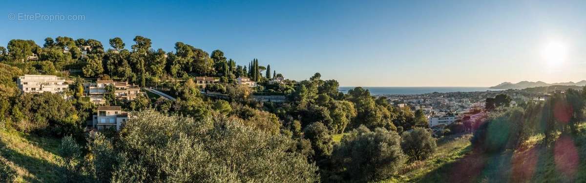 Appartement à LE CANNET