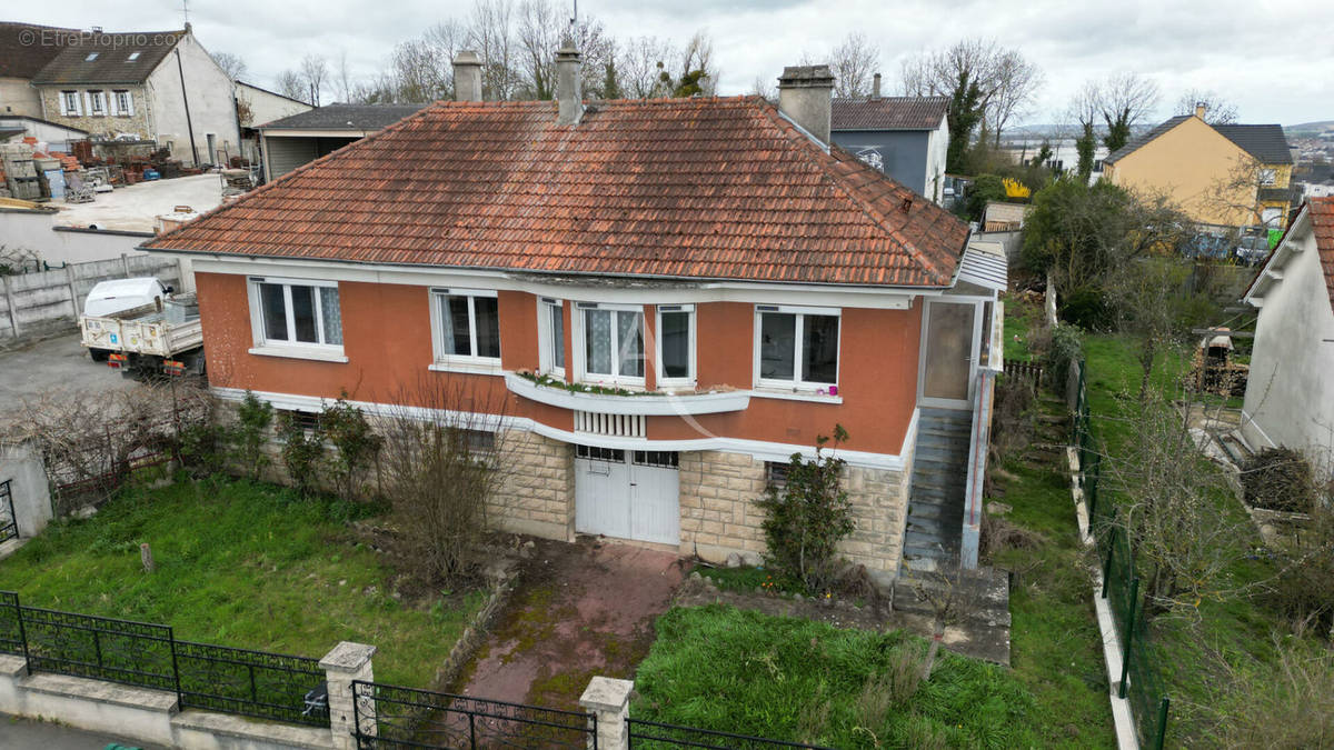 Maison à NANTEUIL-LES-MEAUX