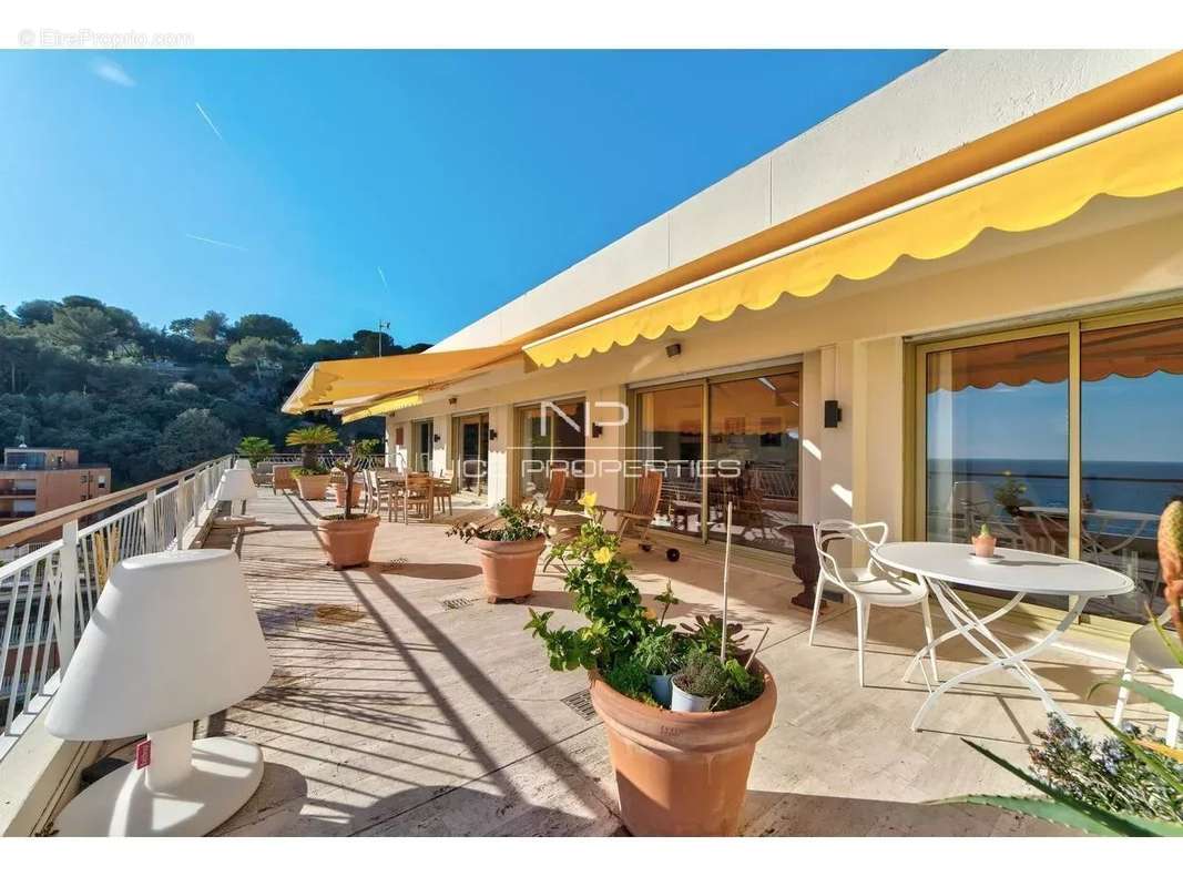 Appartement à ROQUEBRUNE-CAP-MARTIN