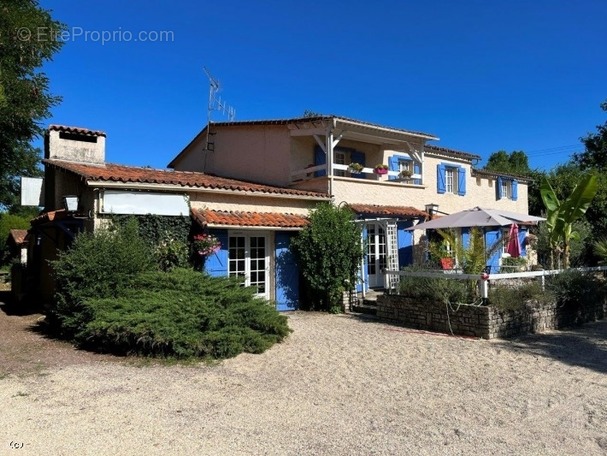 Maison à VERTEUIL-SUR-CHARENTE