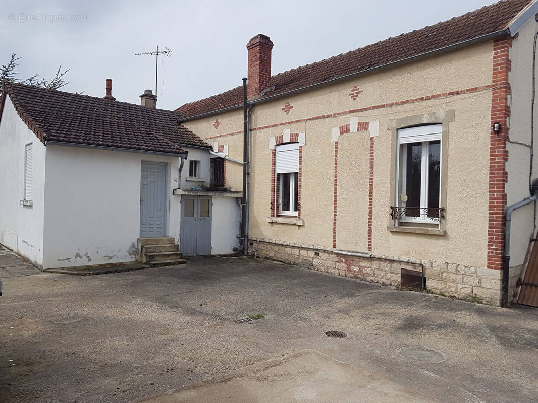 Maison à AUXERRE