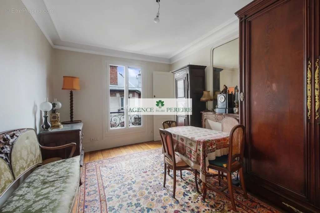 Appartement à PARIS-17E