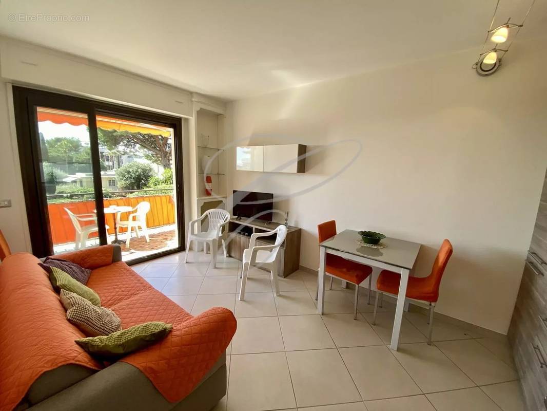 Appartement à ROQUEBRUNE-CAP-MARTIN